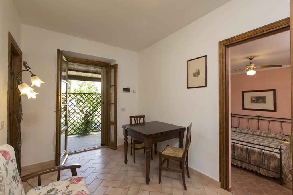 Casa Vacanza Le Case San Gimignano Exterior photo