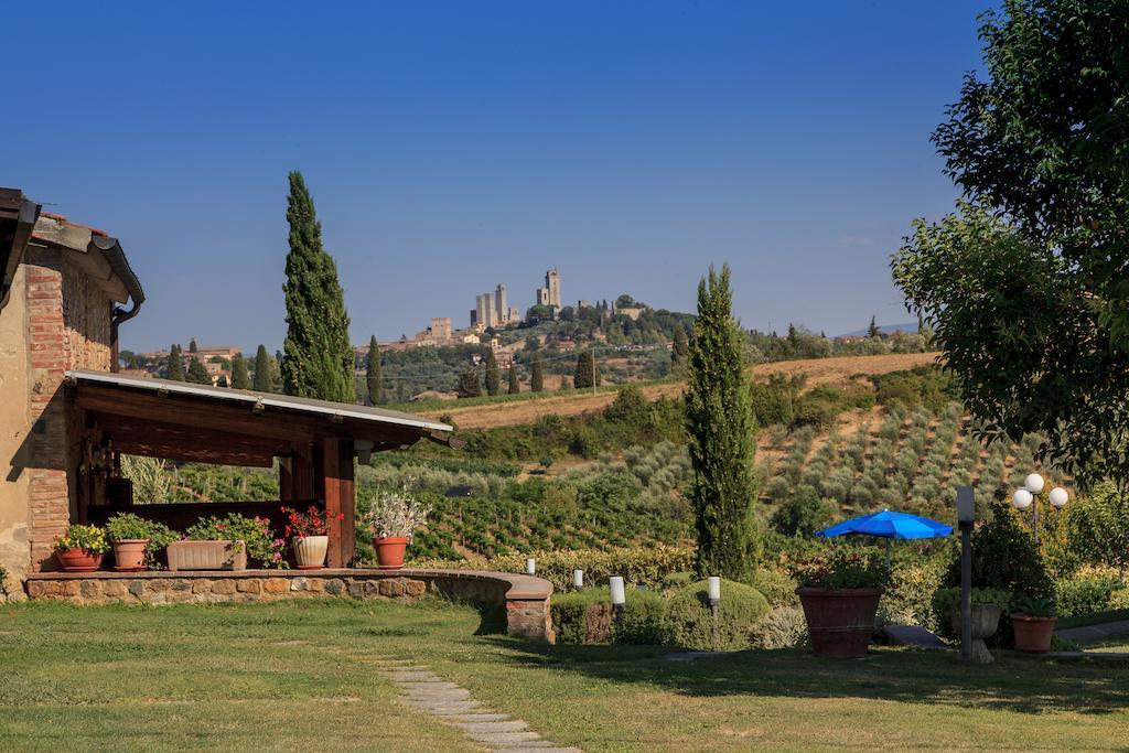 Casa Vacanza Le Case San Gimignano Exterior photo